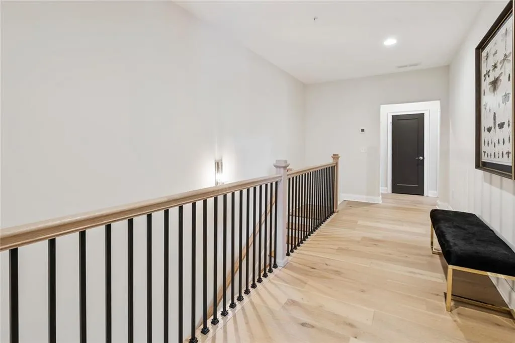 6611 Aria Boulevard Unit 122, Sandy Springs, Georgia 30328, 3 Bedrooms Bedrooms, ,4 BathroomsBathrooms,Residential,Sold,6611 Aria Boulevard Unit 122,6710580