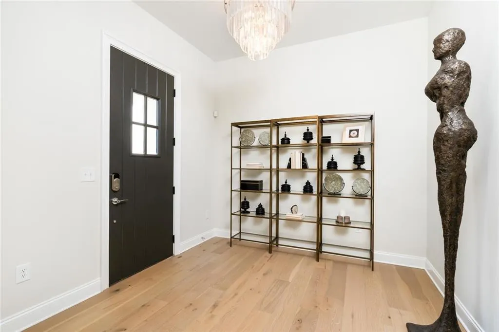 6611 Aria Boulevard Unit 122, Sandy Springs, Georgia 30328, 3 Bedrooms Bedrooms, ,4 BathroomsBathrooms,Residential,Sold,6611 Aria Boulevard Unit 122,6710580