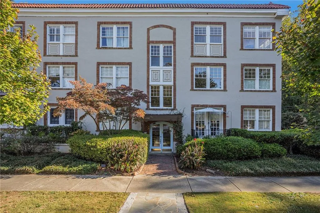 3 Park Lane Ne Unit H, Atlanta, Georgia 30309, 1 Bedroom Bedrooms, ,1 BathroomBathrooms,Residential,For Sale,3 Park Lane Ne Unit H,7525310