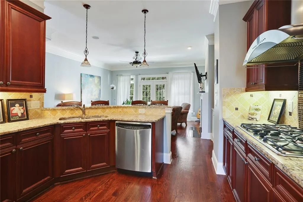 921 Persimmon Point Unit 921, Atlanta, Georgia 30328, 3 Bedrooms Bedrooms, ,3 BathroomsBathrooms,Residential,Sold,921 Persimmon Point Unit 921,5666214