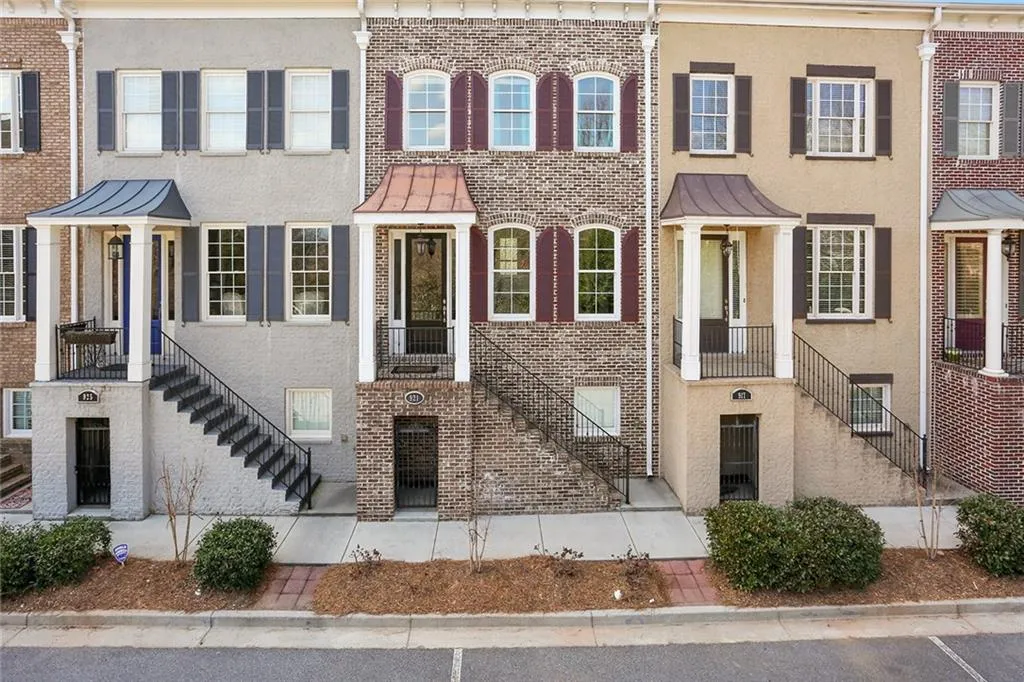 921 Persimmon Point Unit 921, Atlanta, Georgia 30328, 3 Bedrooms Bedrooms, ,3 BathroomsBathrooms,Residential,Sold,921 Persimmon Point Unit 921,5666214