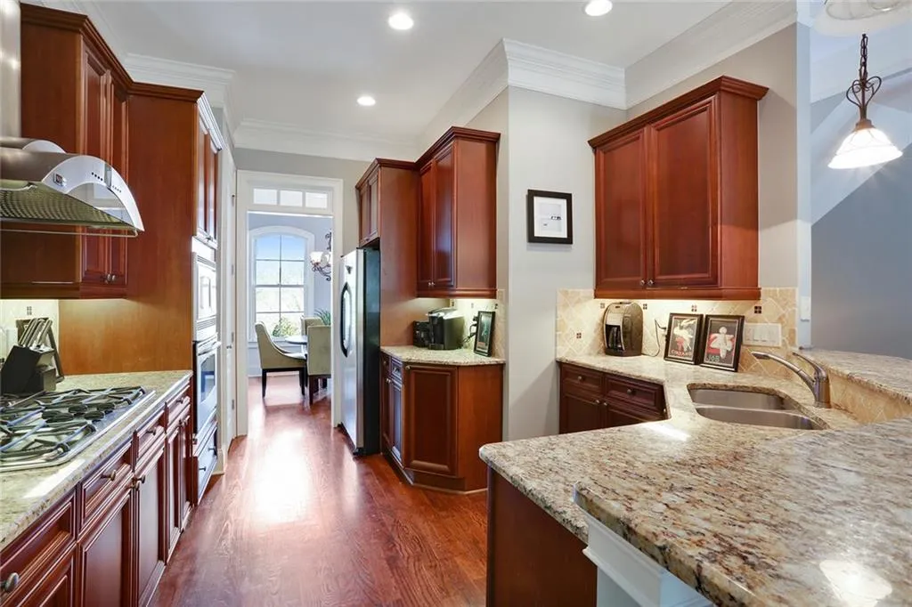 921 Persimmon Point Unit 921, Atlanta, Georgia 30328, 3 Bedrooms Bedrooms, ,3 BathroomsBathrooms,Residential,Sold,921 Persimmon Point Unit 921,5666214