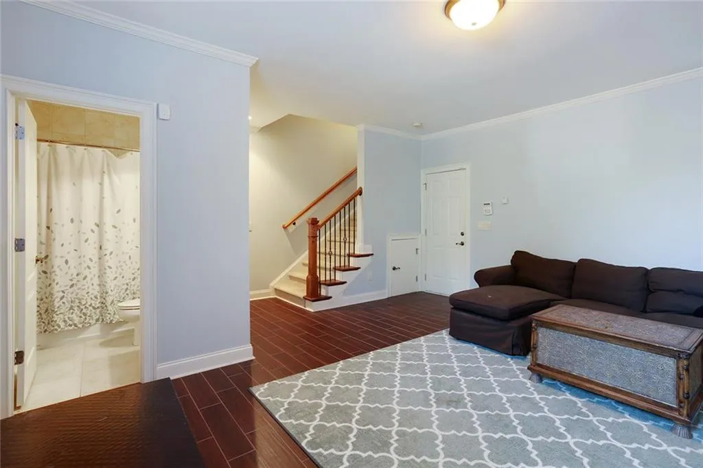 921 Persimmon Point Unit 921, Atlanta, Georgia 30328, 3 Bedrooms Bedrooms, ,3 BathroomsBathrooms,Residential,Sold,921 Persimmon Point Unit 921,5666214