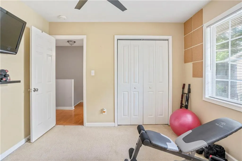 6940 Roswell Road Unit 10f, Atlanta, Georgia 30328, 2 Bedrooms Bedrooms, ,1 BathroomBathrooms,Residential,Sold,6940 Roswell Road Unit 10f,6912702