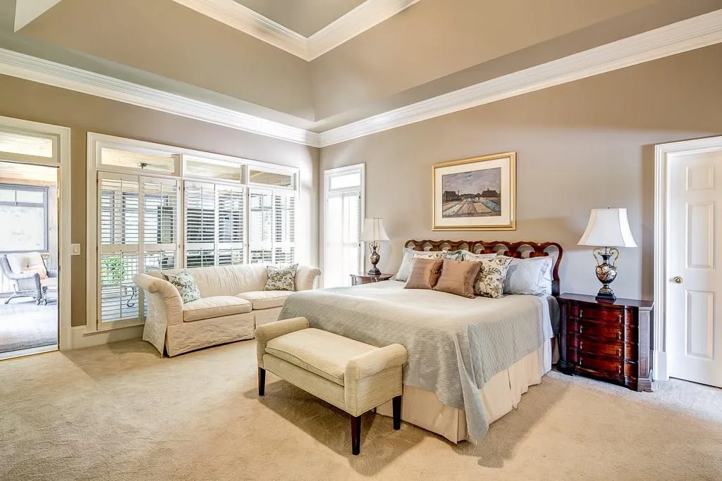 1640 Misty Oaks Drive, Atlanta, Georgia 30350, 6 Bedrooms Bedrooms, ,6 BathroomsBathrooms,Residential,Sold,1640 Misty Oaks Drive,5742526