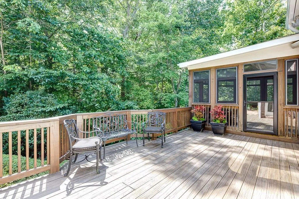 1640 Misty Oaks Drive, Atlanta, Georgia 30350, 6 Bedrooms Bedrooms, ,6 BathroomsBathrooms,Residential,Sold,1640 Misty Oaks Drive,5742526