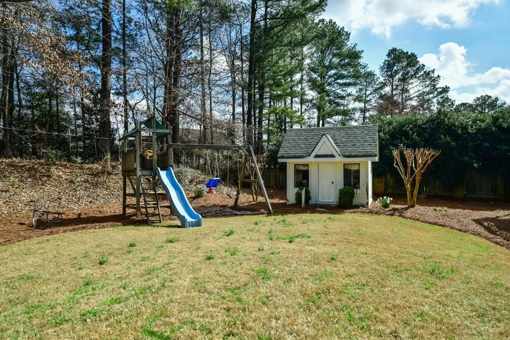 7695 Blandford Place, Sandy Springs, Georgia 30350, 6 Bedrooms Bedrooms, ,5 BathroomsBathrooms,Residential,Sold,7695 Blandford Place,5970606