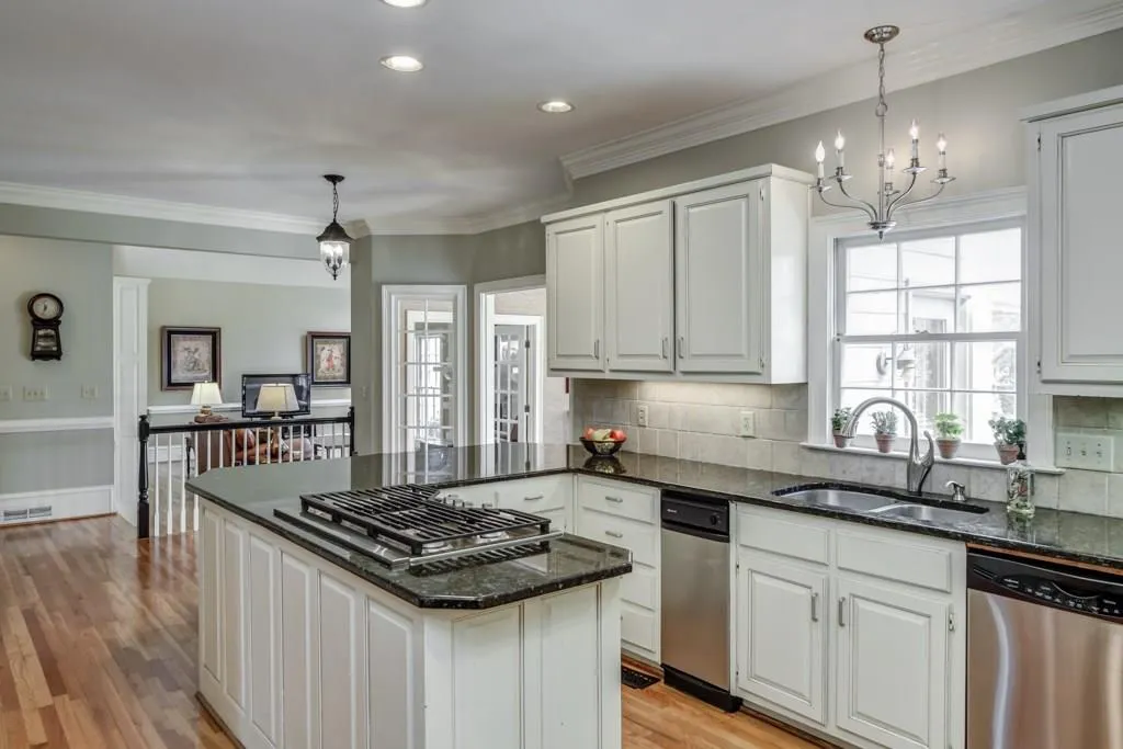 7695 Blandford Place, Sandy Springs, Georgia 30350, 6 Bedrooms Bedrooms, ,5 BathroomsBathrooms,Residential,Sold,7695 Blandford Place,5970606