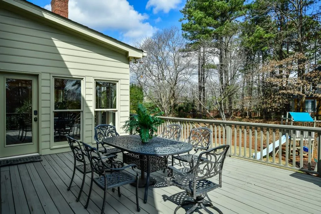 7695 Blandford Place, Sandy Springs, Georgia 30350, 6 Bedrooms Bedrooms, ,5 BathroomsBathrooms,Residential,Sold,7695 Blandford Place,5970606