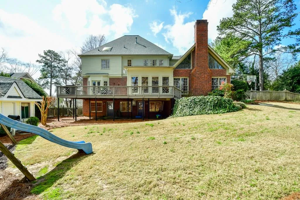 7695 Blandford Place, Sandy Springs, Georgia 30350, 6 Bedrooms Bedrooms, ,5 BathroomsBathrooms,Residential,Sold,7695 Blandford Place,5970606