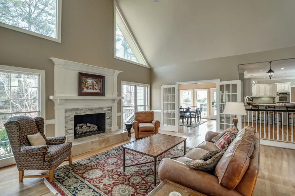 7695 Blandford Place, Sandy Springs, Georgia 30350, 6 Bedrooms Bedrooms, ,5 BathroomsBathrooms,Residential,Sold,7695 Blandford Place,5970606