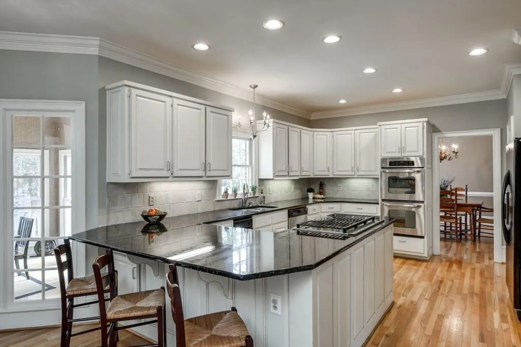 7695 Blandford Place, Sandy Springs, Georgia 30350, 6 Bedrooms Bedrooms, ,5 BathroomsBathrooms,Residential,Sold,7695 Blandford Place,5970606