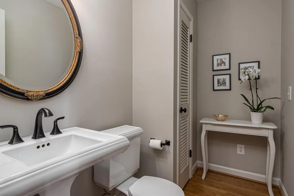 550 Spalding Drive, Sandy Springs, Georgia 30328, 4 Bedrooms Bedrooms, ,2 BathroomsBathrooms,Residential,Sold,550 Spalding Drive,6685445