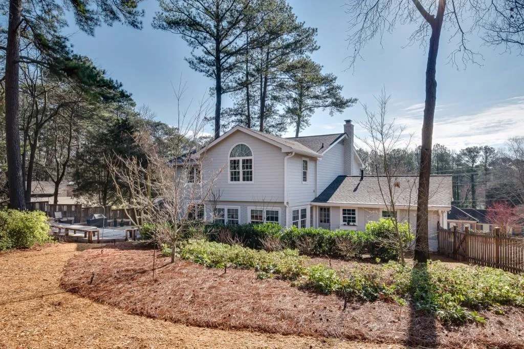 550 Spalding Drive, Sandy Springs, Georgia 30328, 4 Bedrooms Bedrooms, ,2 BathroomsBathrooms,Residential,Sold,550 Spalding Drive,6685445