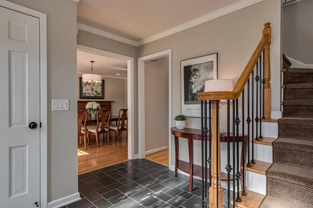 550 Spalding Drive, Sandy Springs, Georgia 30328, 4 Bedrooms Bedrooms, ,2 BathroomsBathrooms,Residential,Sold,550 Spalding Drive,6685445