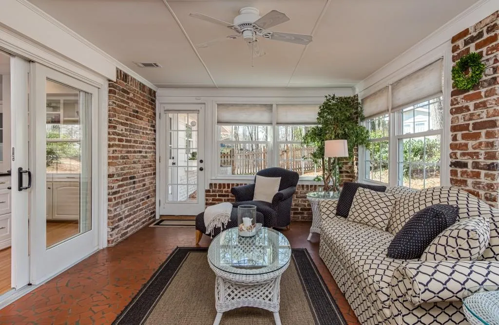 550 Spalding Drive, Sandy Springs, Georgia 30328, 4 Bedrooms Bedrooms, ,2 BathroomsBathrooms,Residential,Sold,550 Spalding Drive,6685445