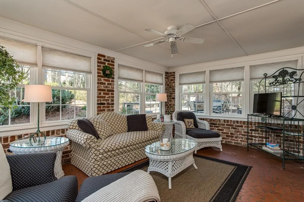 550 Spalding Drive, Sandy Springs, Georgia 30328, 4 Bedrooms Bedrooms, ,2 BathroomsBathrooms,Residential,Sold,550 Spalding Drive,6685445