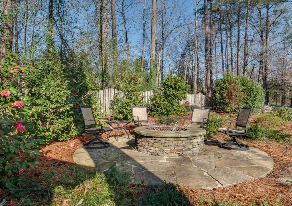 550 Spalding Drive, Sandy Springs, Georgia 30328, 4 Bedrooms Bedrooms, ,2 BathroomsBathrooms,Residential,Sold,550 Spalding Drive,6685445