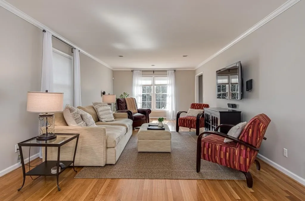 550 Spalding Drive, Sandy Springs, Georgia 30328, 4 Bedrooms Bedrooms, ,2 BathroomsBathrooms,Residential,Sold,550 Spalding Drive,6685445