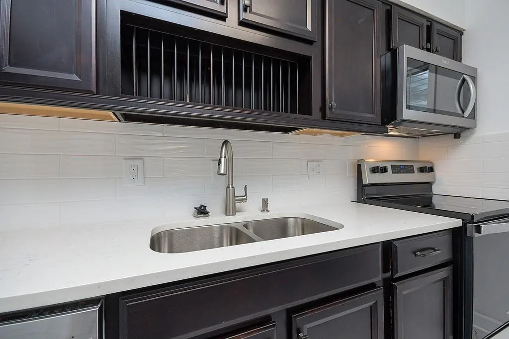 6700 Roswell Road Unit 31g, Sandy Springs, Georgia 30328, 2 Bedrooms Bedrooms, ,2 BathroomsBathrooms,Residential,Sold,6700 Roswell Road Unit 31g,6759306