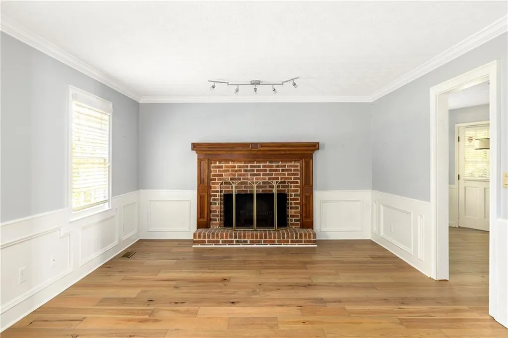 240 Zephyr Court, Sandy Springs, Georgia 30350, 4 Bedrooms Bedrooms, ,2 BathroomsBathrooms,Residential,Sold,240 Zephyr Court,6965456