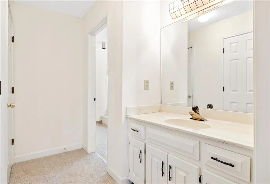 240 Zephyr Court, Sandy Springs, Georgia 30350, 4 Bedrooms Bedrooms, ,2 BathroomsBathrooms,Residential,Sold,240 Zephyr Court,6965456
