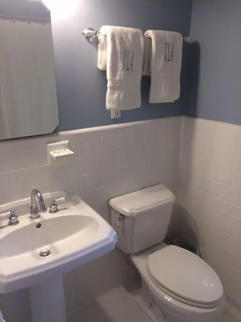 307 Underwood Drive, Sandy Springs, Georgia 30328, 3 Bedrooms Bedrooms, ,2 BathroomsBathrooms,Residential,Sold,307 Underwood Drive,5737030