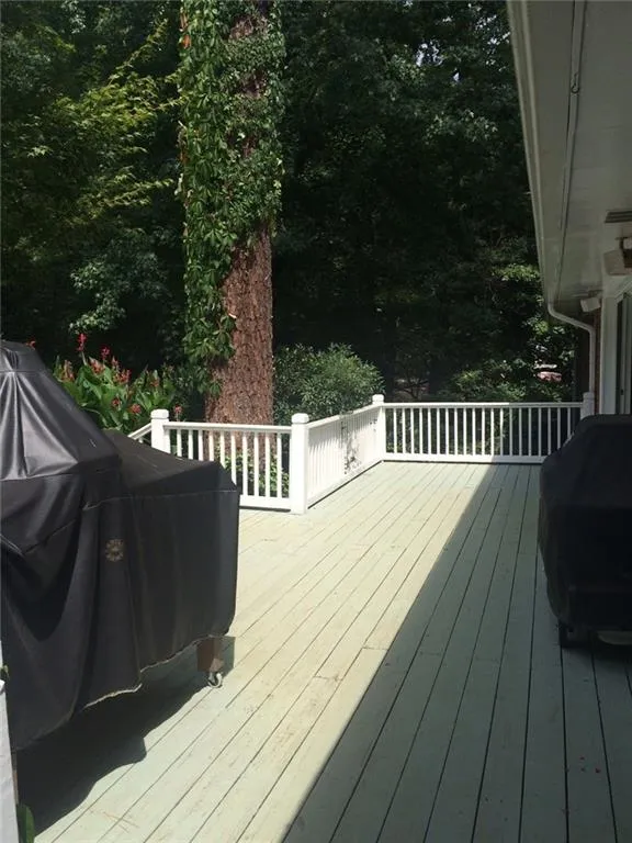 307 Underwood Drive, Sandy Springs, Georgia 30328, 3 Bedrooms Bedrooms, ,2 BathroomsBathrooms,Residential,Sold,307 Underwood Drive,5737030