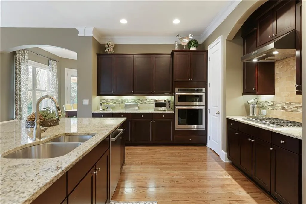 3923 Dahlwiny Court, Sandy Springs, Georgia 30350, 5 Bedrooms Bedrooms, ,5 BathroomsBathrooms,Residential,Sold,3923 Dahlwiny Court,7169569