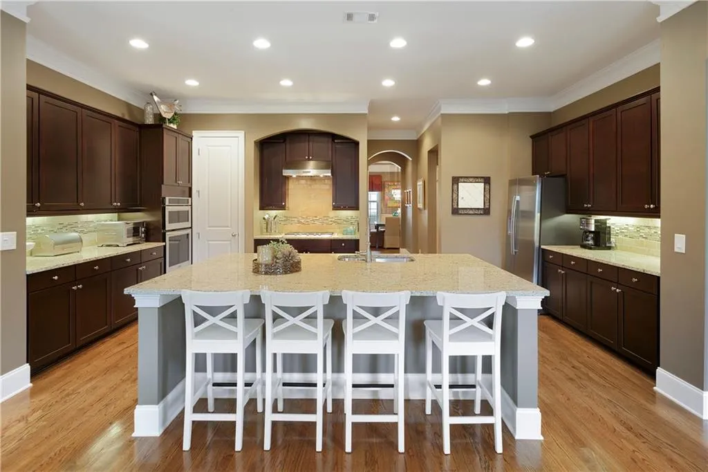 3923 Dahlwiny Court, Sandy Springs, Georgia 30350, 5 Bedrooms Bedrooms, ,5 BathroomsBathrooms,Residential,Sold,3923 Dahlwiny Court,7169569