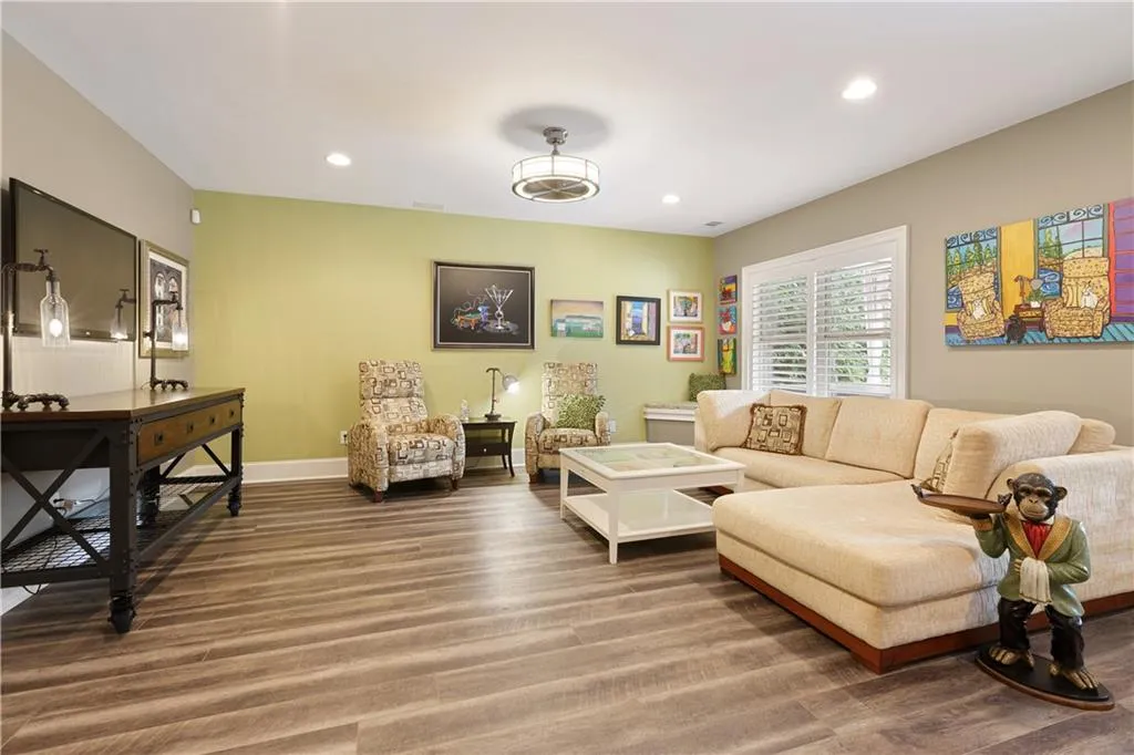3923 Dahlwiny Court, Sandy Springs, Georgia 30350, 5 Bedrooms Bedrooms, ,5 BathroomsBathrooms,Residential,Sold,3923 Dahlwiny Court,7169569