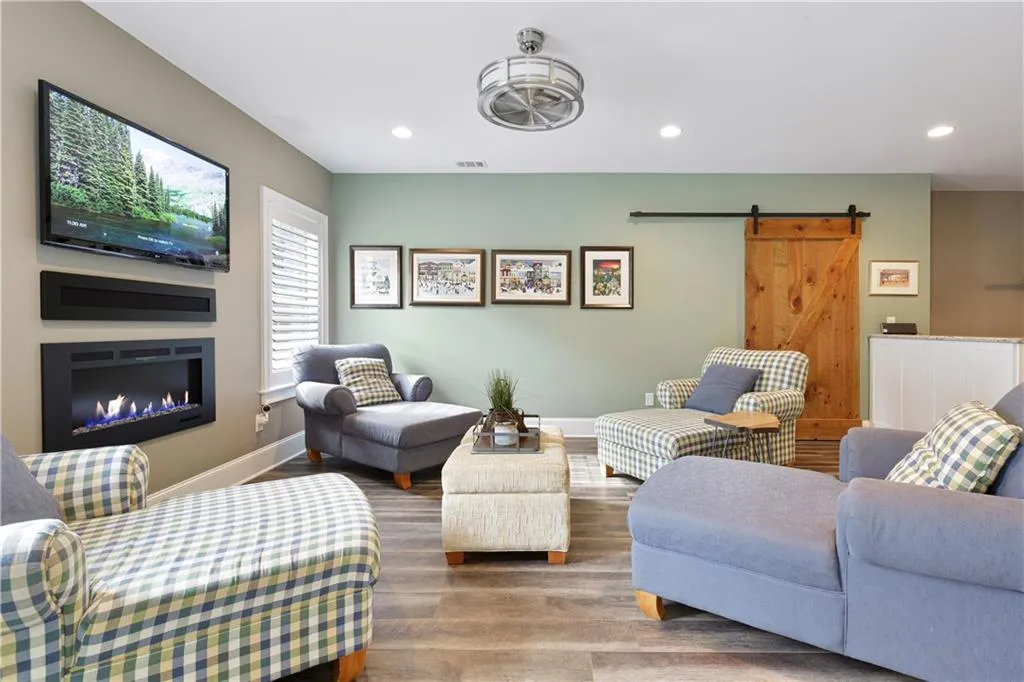 3923 Dahlwiny Court, Sandy Springs, Georgia 30350, 5 Bedrooms Bedrooms, ,5 BathroomsBathrooms,Residential,Sold,3923 Dahlwiny Court,7169569