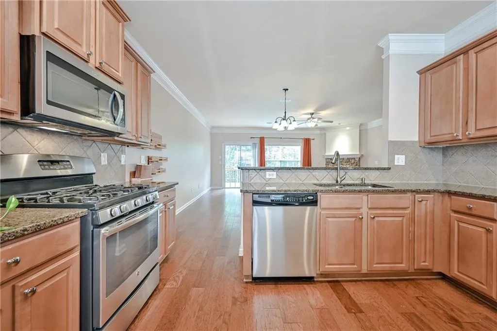 7892 Kiverton Place, Sandy Springs, Georgia 30350, 4 Bedrooms Bedrooms, ,3 BathroomsBathrooms,Residential,Sold,7892 Kiverton Place,6956966