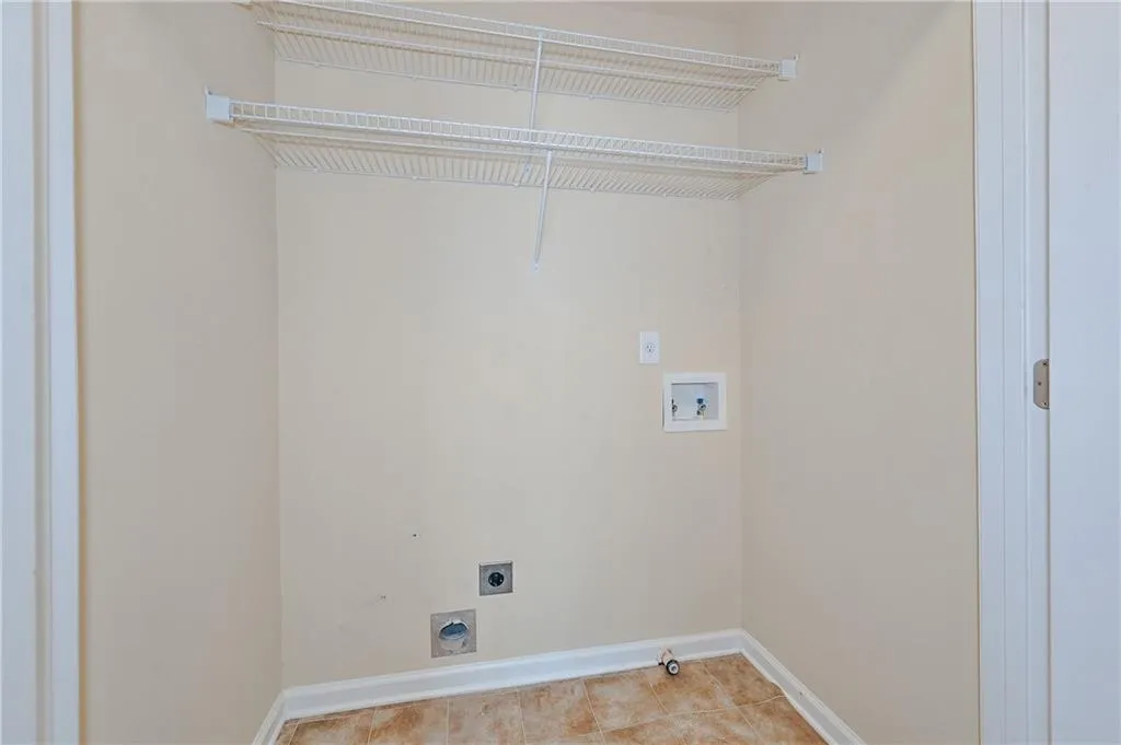 7892 Kiverton Place, Sandy Springs, Georgia 30350, 4 Bedrooms Bedrooms, ,3 BathroomsBathrooms,Residential,Sold,7892 Kiverton Place,6956966