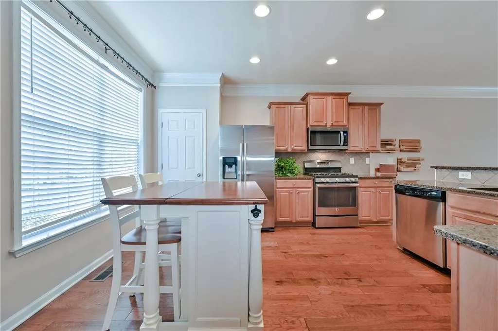 7892 Kiverton Place, Sandy Springs, Georgia 30350, 4 Bedrooms Bedrooms, ,3 BathroomsBathrooms,Residential,Sold,7892 Kiverton Place,6956966