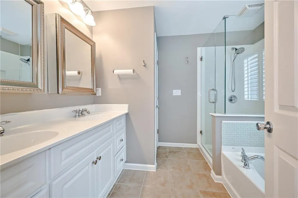 7892 Kiverton Place, Sandy Springs, Georgia 30350, 4 Bedrooms Bedrooms, ,3 BathroomsBathrooms,Residential,Sold,7892 Kiverton Place,6956966