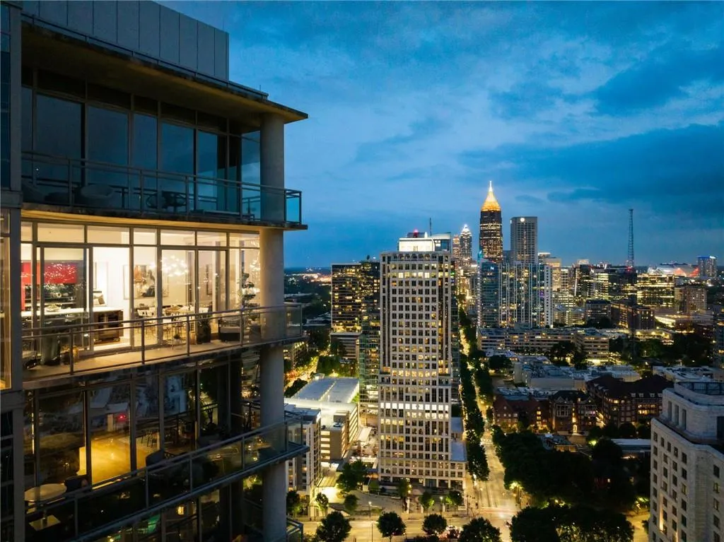 1065 Peachtree Street Ne Unit 3602, Atlanta, Georgia 30309, 3 Bedrooms Bedrooms, ,3 BathroomsBathrooms,Residential,Sold,1065 Peachtree Street Ne Unit 3602,7382015