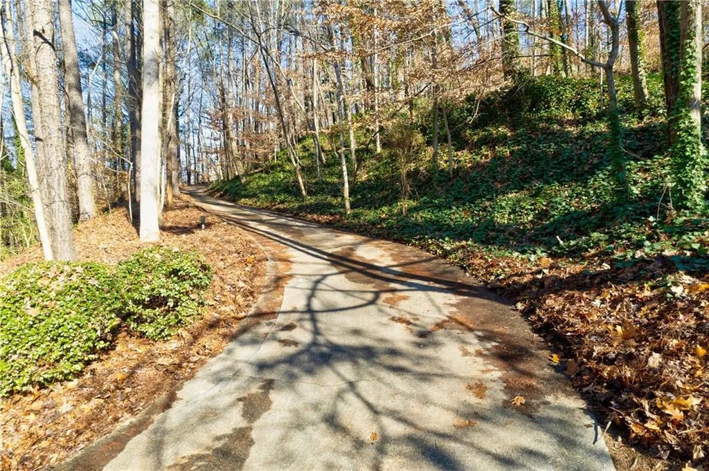 6525 Riverside Drive, Atlanta, Georgia 30328, 5 Bedrooms Bedrooms, ,4 BathroomsBathrooms,Residential,Sold,6525 Riverside Drive,7174692