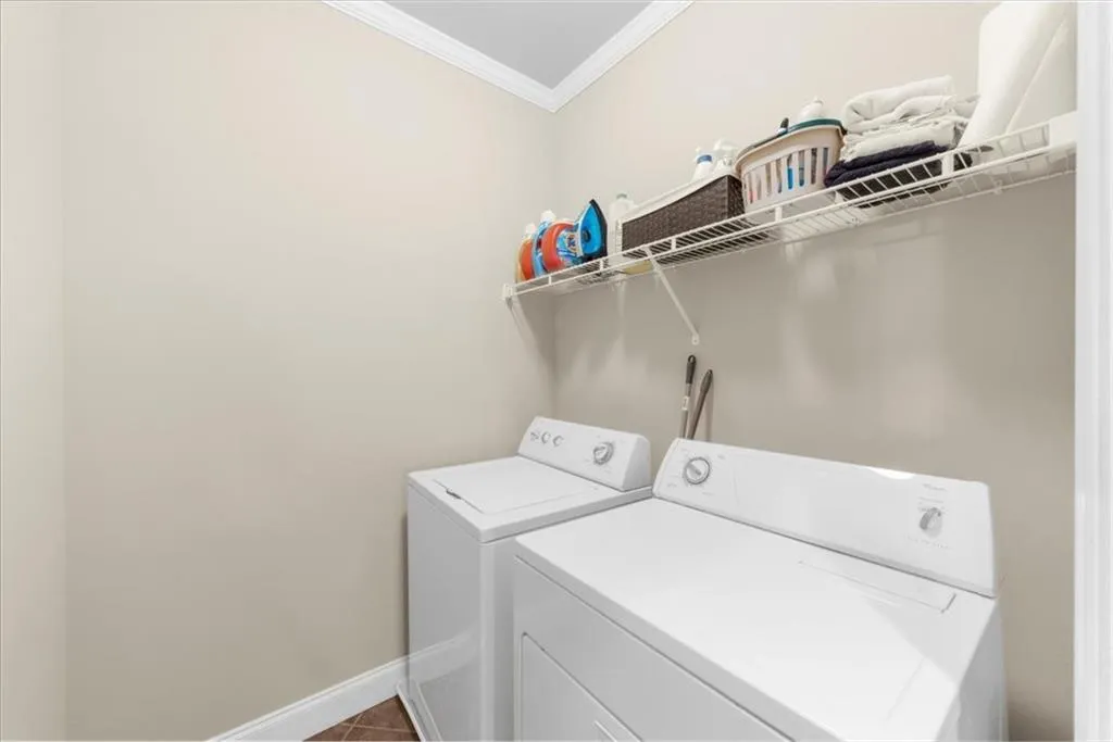 2582 N Thompson Road Ne, Atlanta, Georgia 30319, 5 Bedrooms Bedrooms, ,3 BathroomsBathrooms,Residential,For Sale,2582 N Thompson Road Ne,7665904