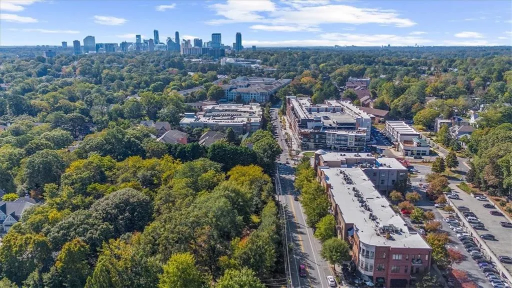 2582 N Thompson Road Ne, Atlanta, Georgia 30319, 5 Bedrooms Bedrooms, ,3 BathroomsBathrooms,Residential,For Sale,2582 N Thompson Road Ne,7665904