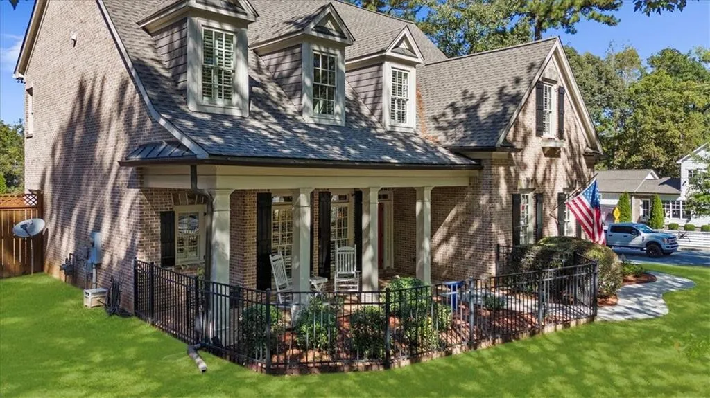 2582 N Thompson Road Ne, Atlanta, Georgia 30319, 5 Bedrooms Bedrooms, ,3 BathroomsBathrooms,Residential,For Sale,2582 N Thompson Road Ne,7665904