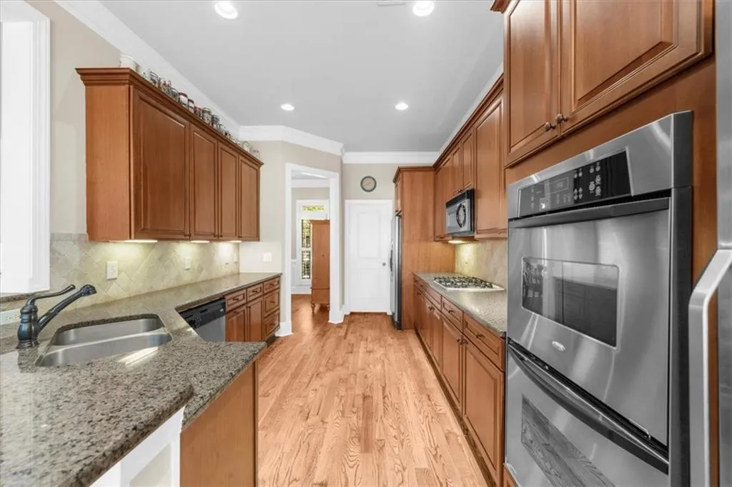 2582 N Thompson Road Ne, Atlanta, Georgia 30319, 5 Bedrooms Bedrooms, ,3 BathroomsBathrooms,Residential,For Sale,2582 N Thompson Road Ne,7665904