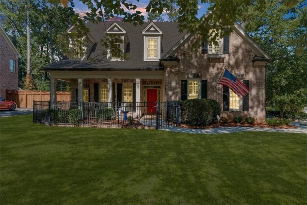 2582 N Thompson Road Ne, Atlanta, Georgia 30319, 5 Bedrooms Bedrooms, ,3 BathroomsBathrooms,Residential,For Sale,2582 N Thompson Road Ne,7665904