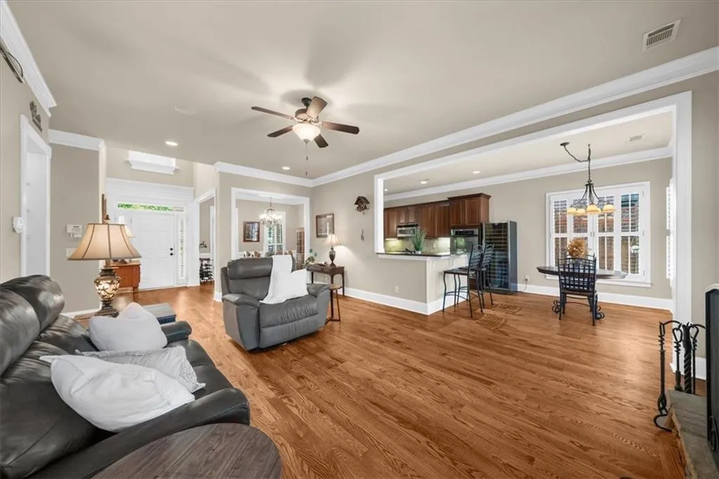 2582 N Thompson Road Ne, Atlanta, Georgia 30319, 5 Bedrooms Bedrooms, ,3 BathroomsBathrooms,Residential,For Sale,2582 N Thompson Road Ne,7665904