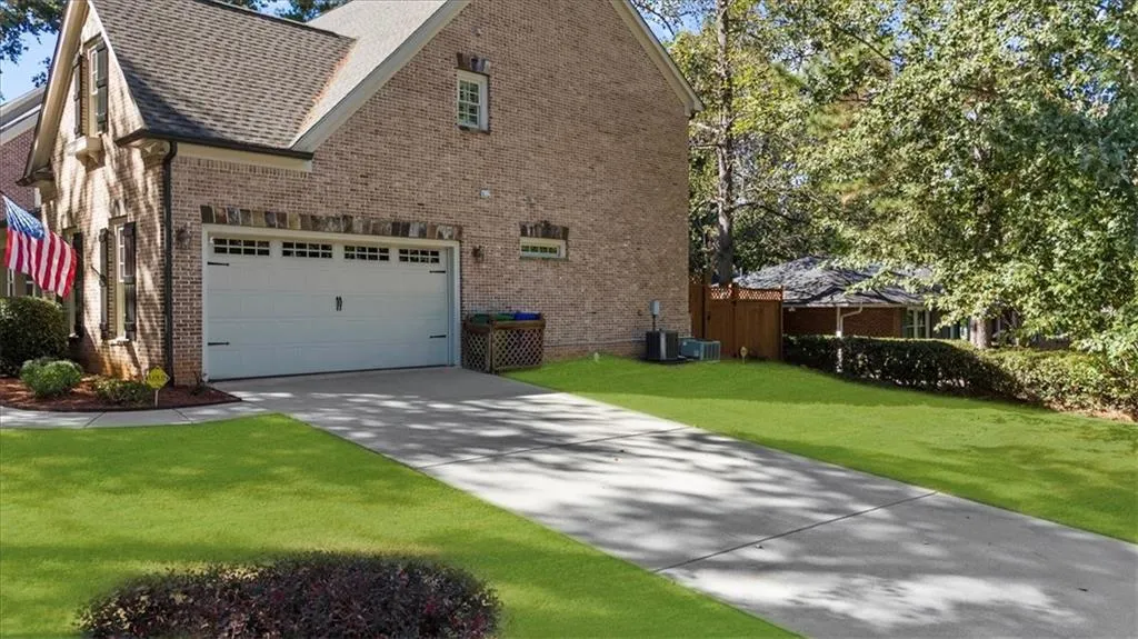 2582 N Thompson Road Ne, Atlanta, Georgia 30319, 5 Bedrooms Bedrooms, ,3 BathroomsBathrooms,Residential,For Sale,2582 N Thompson Road Ne,7665904