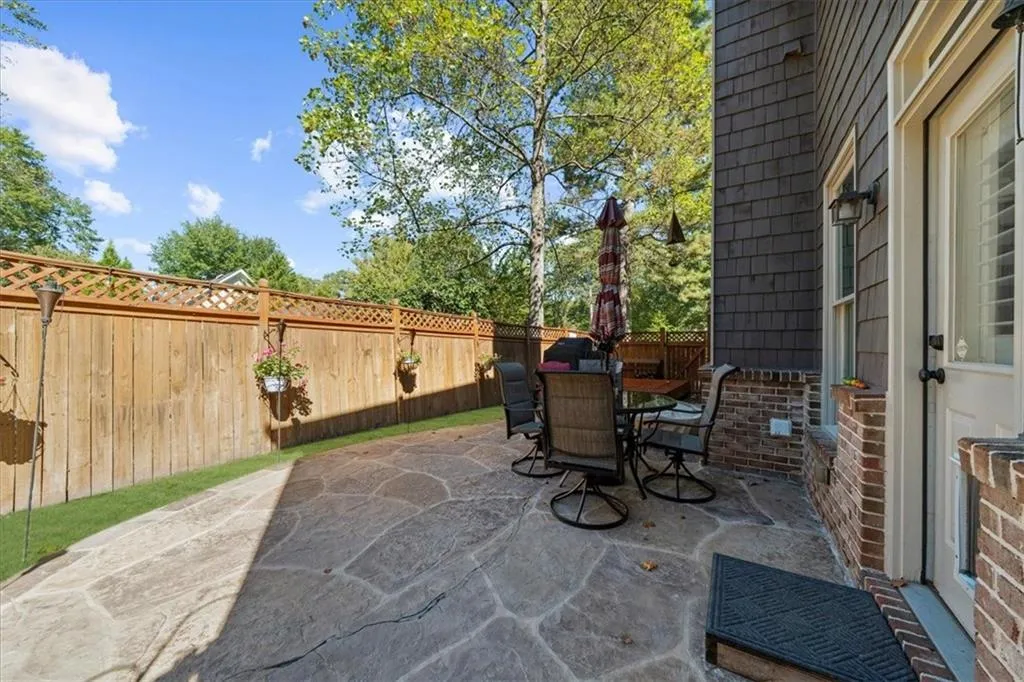 2582 N Thompson Road Ne, Atlanta, Georgia 30319, 5 Bedrooms Bedrooms, ,3 BathroomsBathrooms,Residential,For Sale,2582 N Thompson Road Ne,7665904