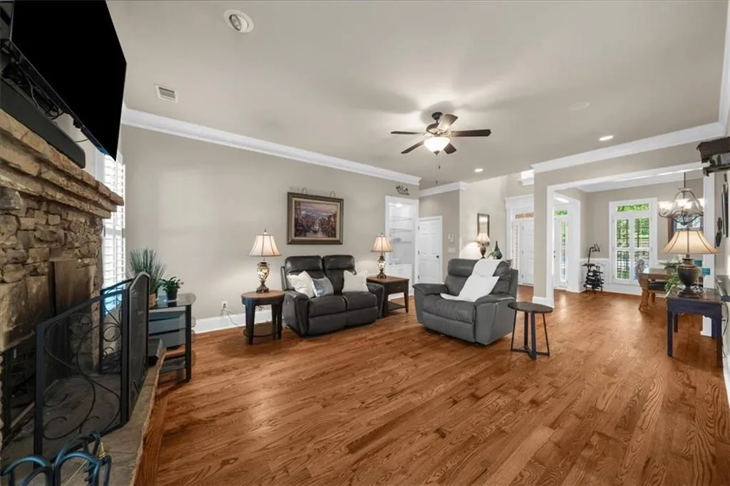 2582 N Thompson Road Ne, Atlanta, Georgia 30319, 5 Bedrooms Bedrooms, ,3 BathroomsBathrooms,Residential,For Sale,2582 N Thompson Road Ne,7665904