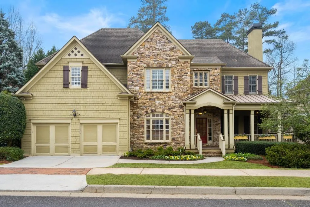 725 Hunting View Point, Atlanta, Georgia 30328, 4 Bedrooms Bedrooms, ,4 BathroomsBathrooms,Residential,Sold,725 Hunting View Point,6698434