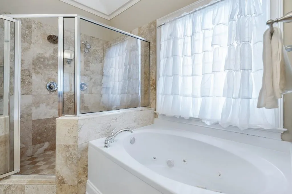 725 Hunting View Point, Atlanta, Georgia 30328, 4 Bedrooms Bedrooms, ,4 BathroomsBathrooms,Residential,Sold,725 Hunting View Point,6698434