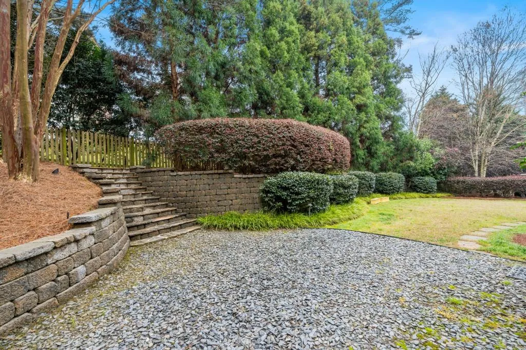 725 Hunting View Point, Atlanta, Georgia 30328, 4 Bedrooms Bedrooms, ,4 BathroomsBathrooms,Residential,Sold,725 Hunting View Point,6698434